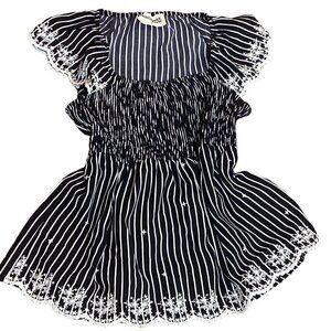 Savanna Jane BOHO Smocked Embroidered Peplum Ruffle Top Black & White Sz M #244C